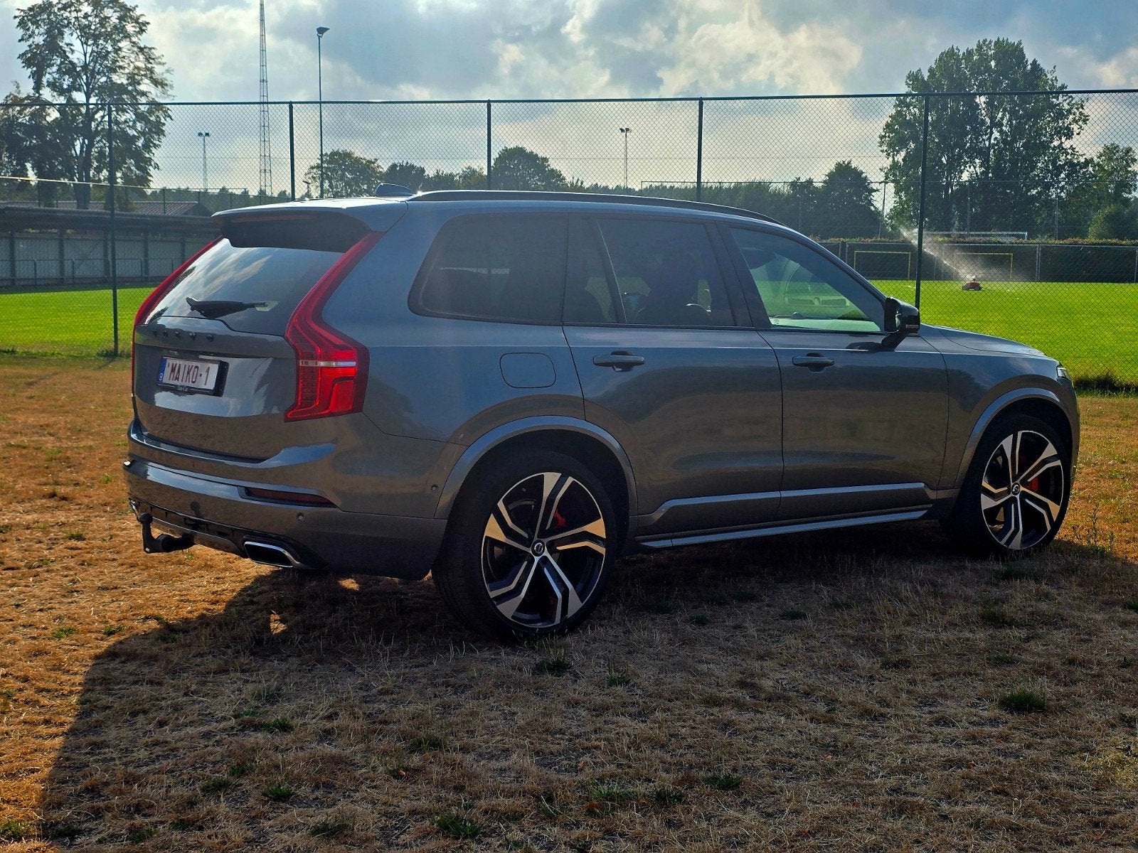 Volvo xc90 R-design D4 (weinig rijtaks), Autos, Volvo, Argent ou Gris, Euro 6, 7 places, Noir