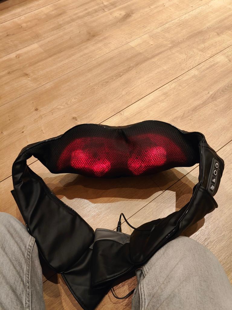 Massagekussen van 'auronic' voor nek schouders en andere., Sport en Fitness, Massageproducten, Ophalen