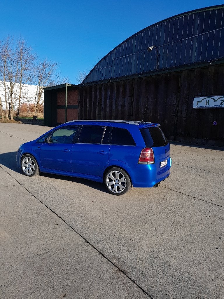 Zafira OPC, Auto's, Voorwielaandrijving, Zwart, 4 cilinders, Navigatiesysteem