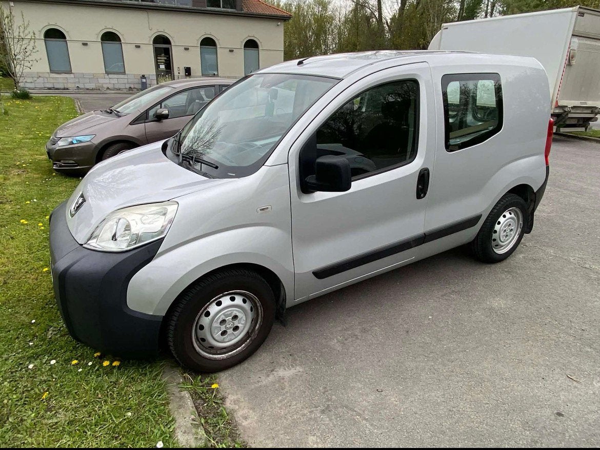 Peugeot Bipper utilitaire essence, Achat, 2 places, Boîte manuelle, USB