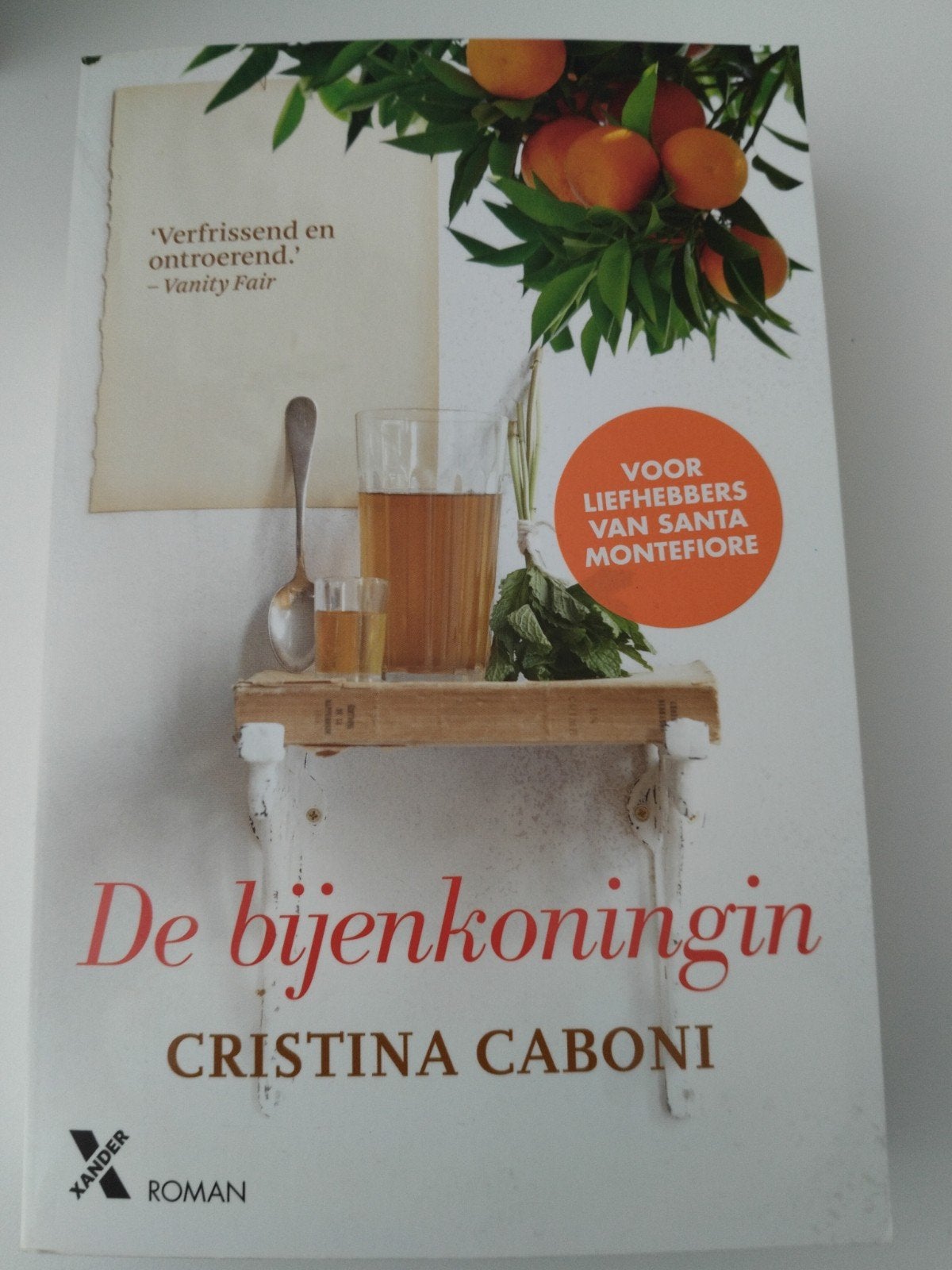 Cristina Caboni - De bijenkoningin, Ophalen, Cristina Caboni