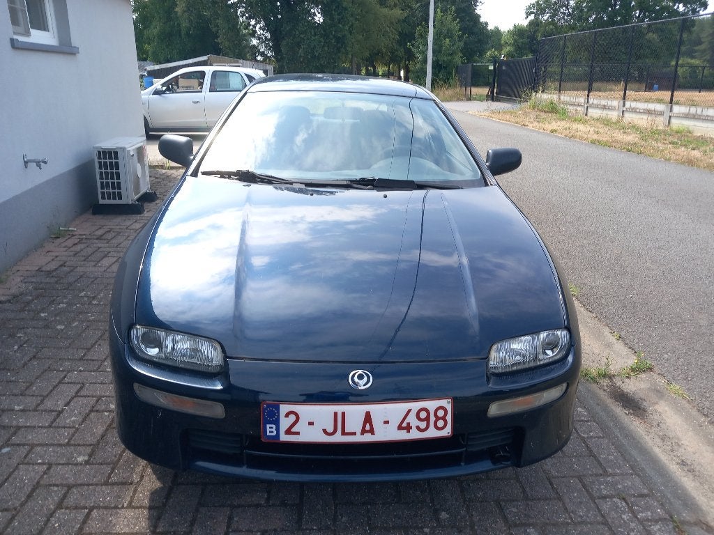 Mazda323, Autos, Achat, 65 kW, Boîte manuelle, Bleu