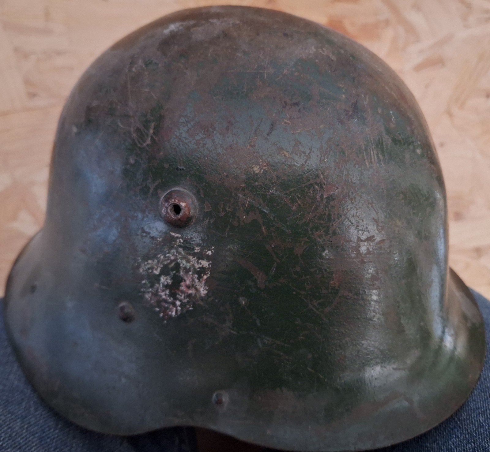 Bulgaarse helm uit de Tweede Wereldoorlog, Ophalen of Verzenden, Landmacht, Helm of Baret