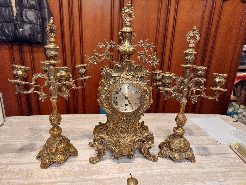 Ancienne garniture de cheminée en bronze ou laiton 3 pièces, Antiquités & Art, Enlèvement, Bronze
