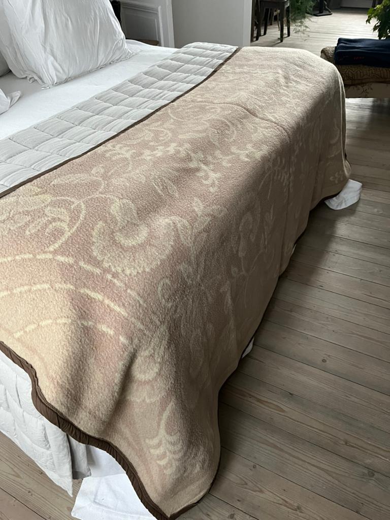 VINTAGE DEKEN BEIGE BRUIN MET PATROON WOL BED SOFA, Enlèvement ou Envoi, Beige, Une personne, Utilisé