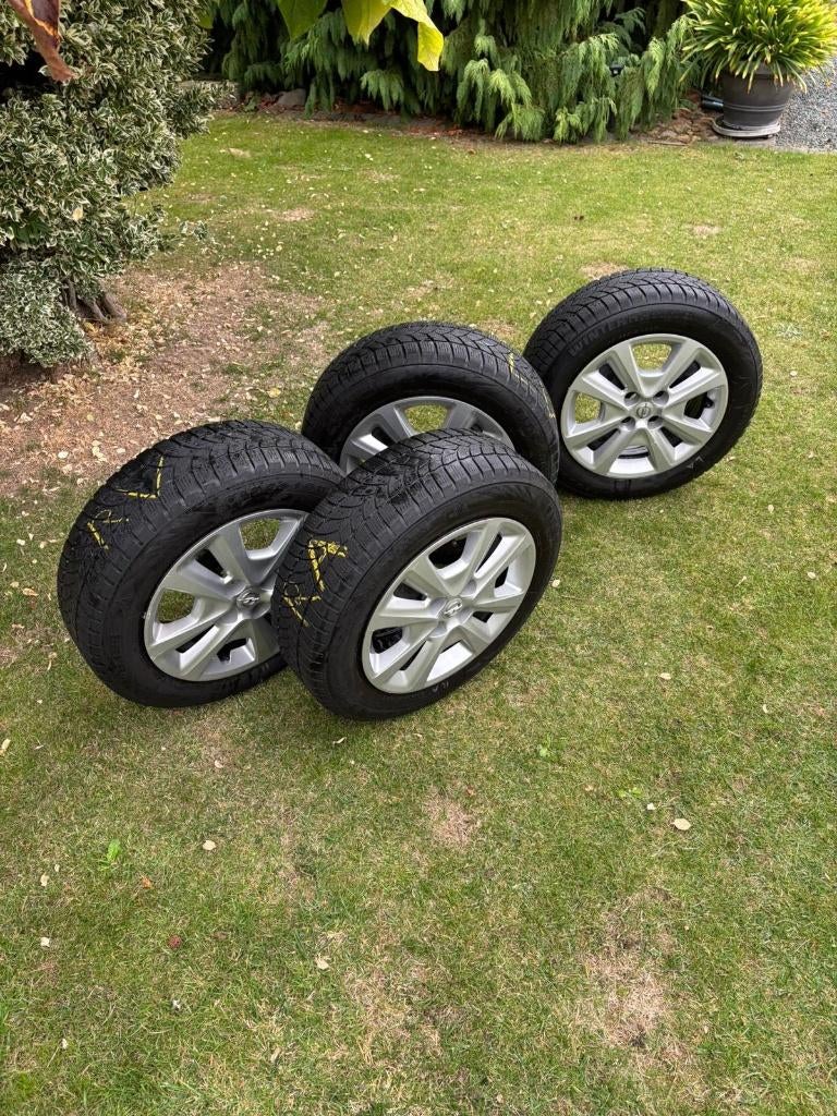 Winterbanden op velg voor Opel (Corsa) - 15 inch, Auto-onderdelen, Banden en Velgen, Ophalen, Gebruikt, 15 inch, Band(en)