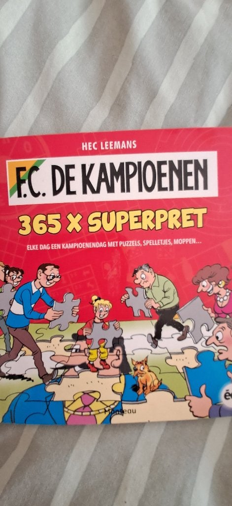 Boek kinderboek  ´ 365 x superpret ´, Ophalen, Zo goed als nieuw, Hec leemans, Non-fictie