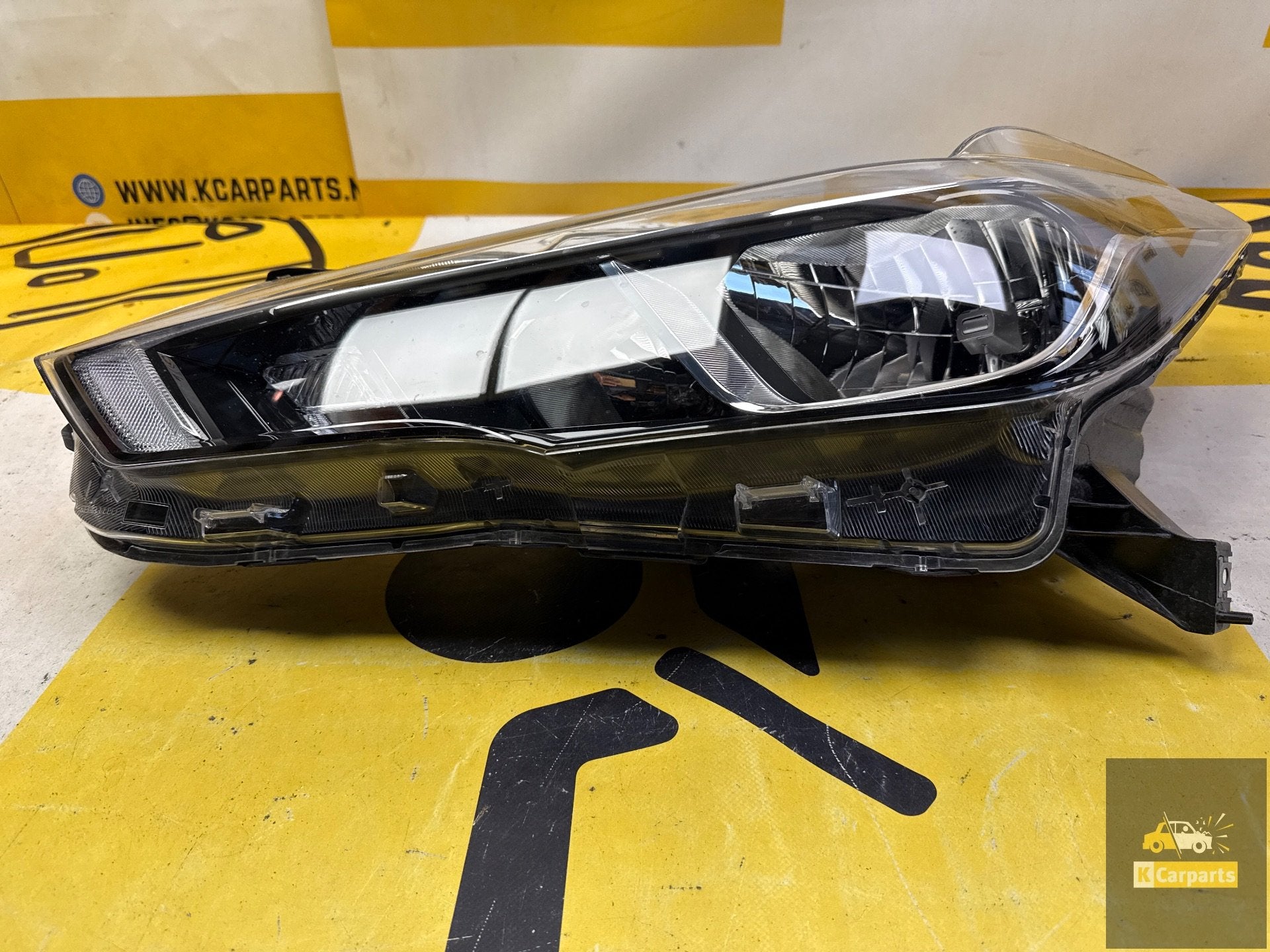 Nissan Micra k14 Lamp links normaal Ideaal, Takashima 1-chome 1-1
220-8686  Yokohama, NISSAN_SR@mail.nissan.co.jp, Nissan, Gebruikt