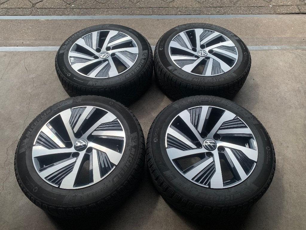 VW GOLF 5/6/7/8 CADDY TOURAN VELGEN + BANDEN 205 55 R16, Enlèvement ou Envoi, Comme neuf