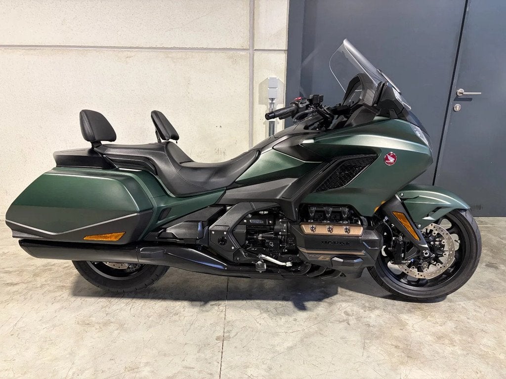 Honda GL 1800 Goldwing DCT bagger, Motos, Tourisme, Entreprise, Plus de 35 kW, 1800 cm³