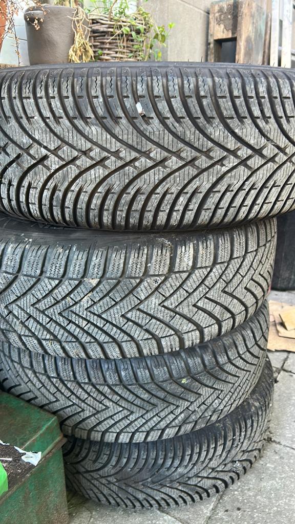 4 wielen met nieuwe winterbanden 205/55 R16, Ophalen, 16 inch, Banden en Velgen, Nieuw