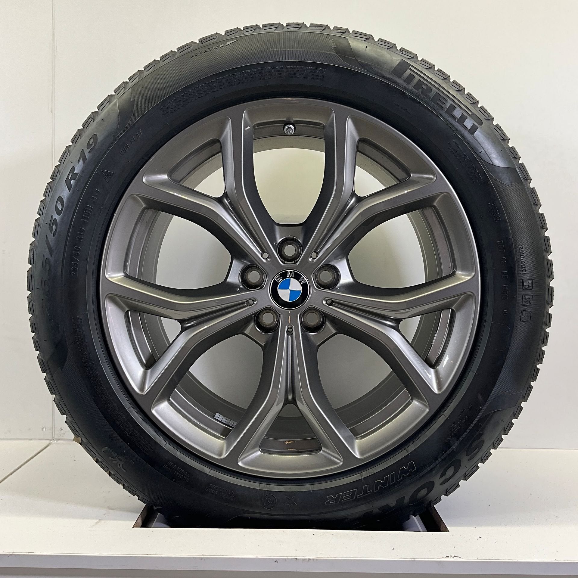 BMW X5 G05 EN X6 G06 SET VELGEN + WINTERBANDEN 19 INCH ORIG., Auto-onderdelen, Banden en Velgen, 19 inch, Gebruikt, -, 265 mm