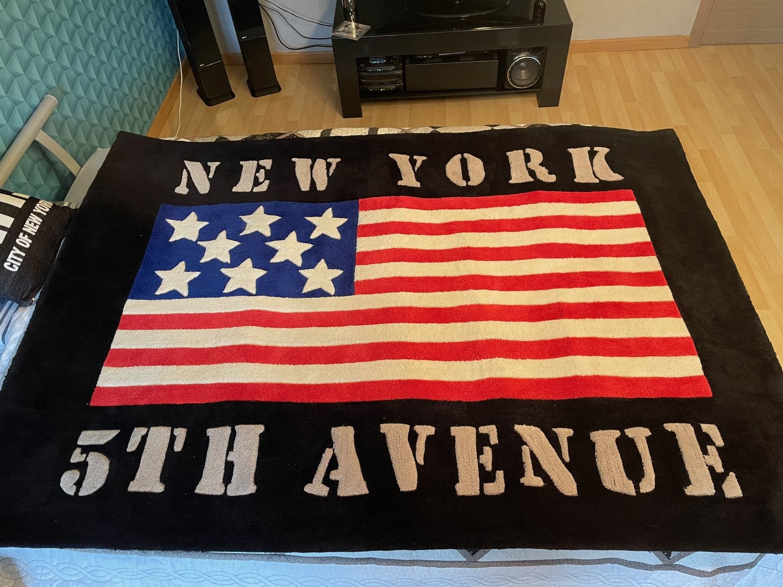 Tapis New york, Maison & Meubles, Ameublement | Tapis & Moquettes, Enlèvement, Comme neuf
