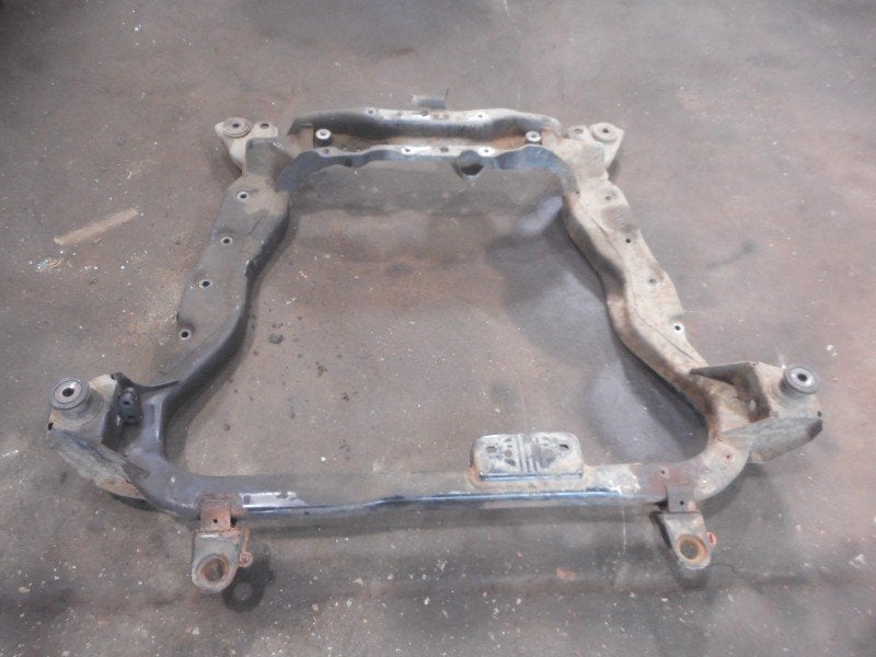 BERCEAU AVANT Ford Mondeo II (01-1996/09-2000), Henry-Ford-Straße  1
50735  Köln, DE, Ford-Werke GmbH, Kunden@ford.com, Ford