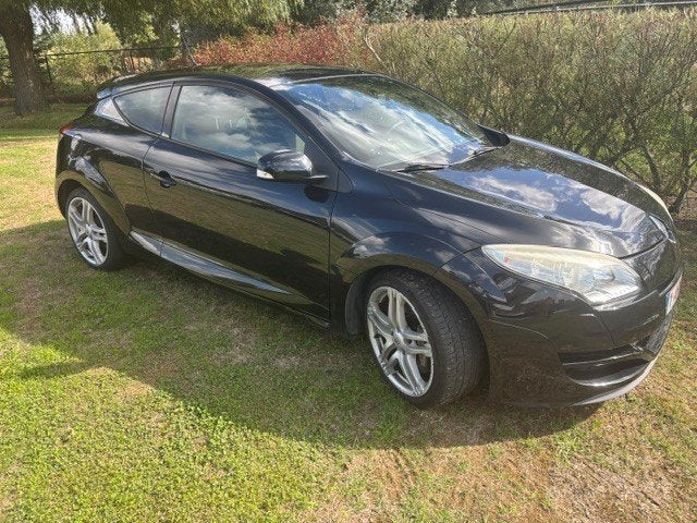 Renault Megane RS coupé 250Pk - 340Mn benzine 2011, Auto's, Renault, Voorwielaandrijving, Stof, Zwart, 4 cilinders