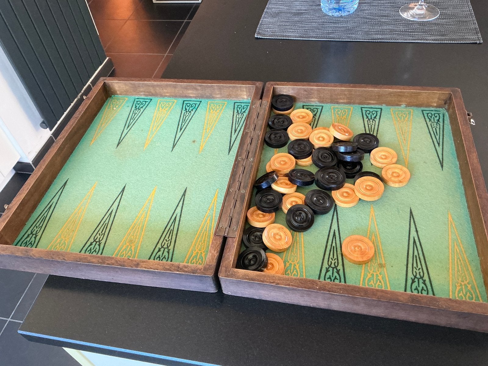 Backgammon, Ophalen, Gebruikt