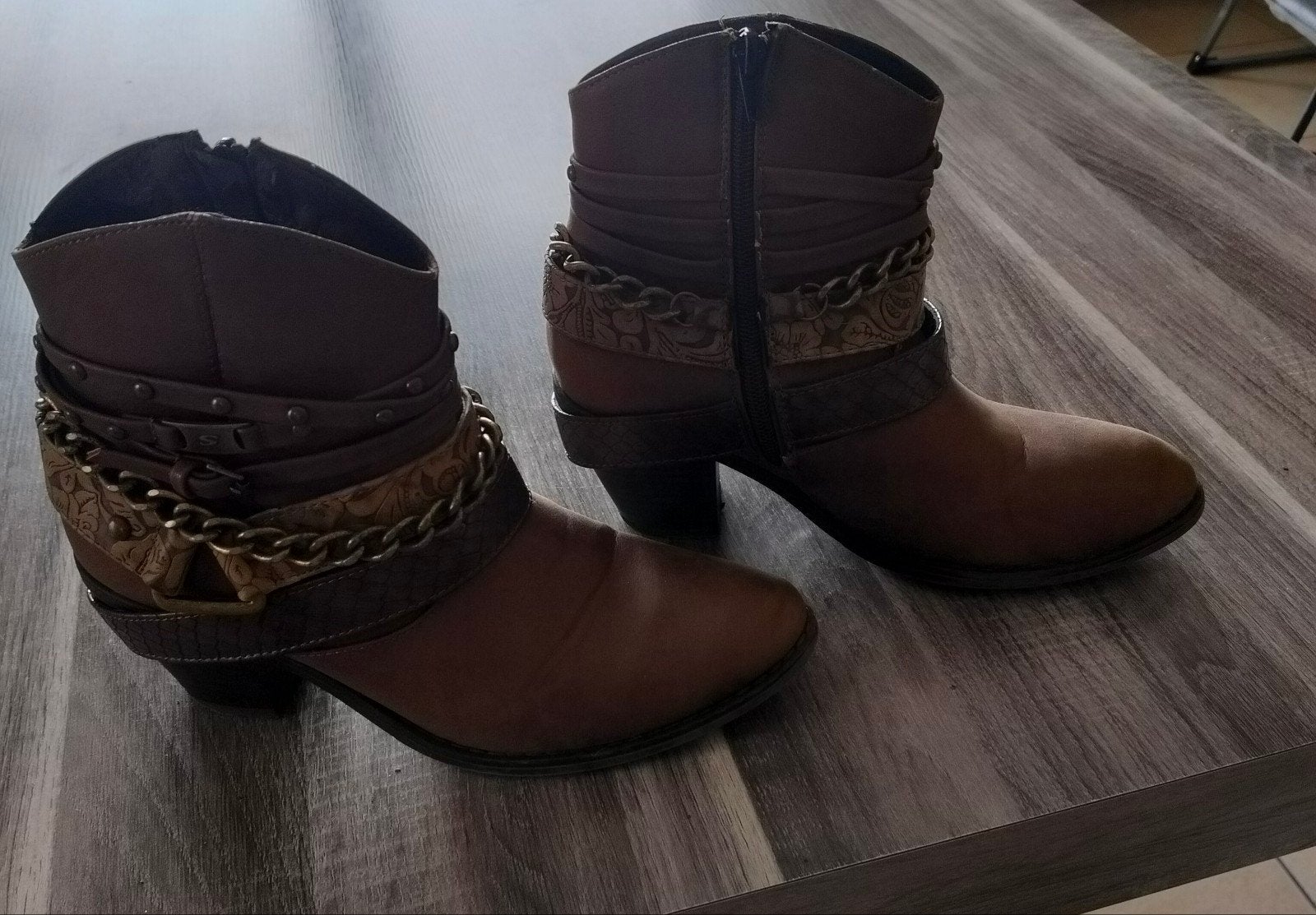 Mustang enkel laarsjes maat 38., Kleding | Dames, Schoenen, Ophalen