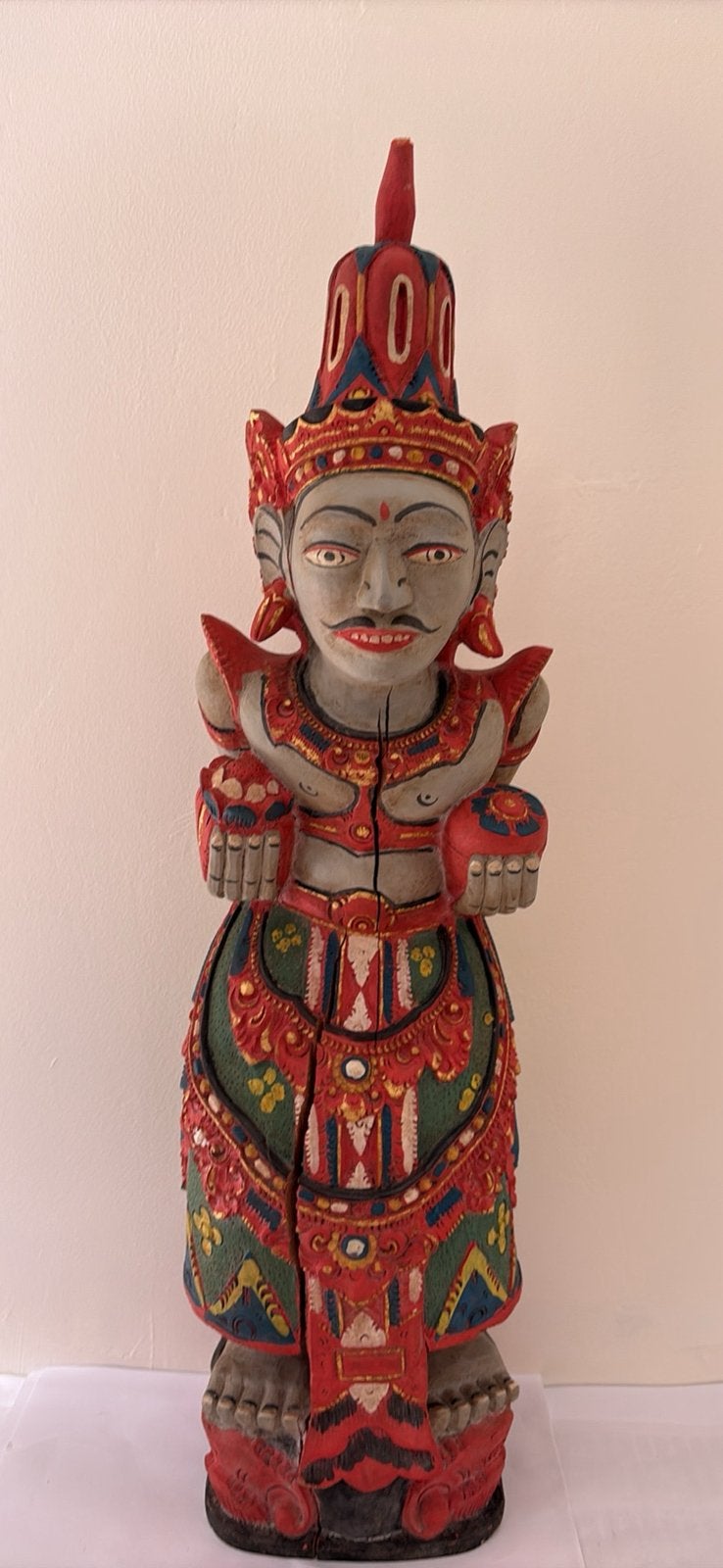 Grande Statue Balinaise en Bois Sculpté Main - 64,5 cm, Enlèvement ou Envoi, Massif, Utilisé, Bois
