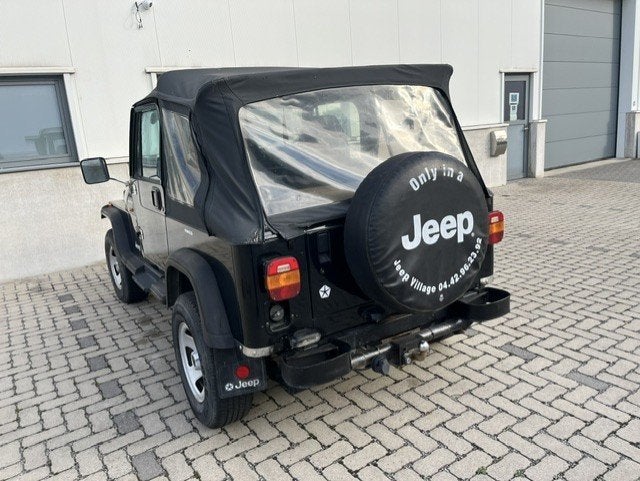 Jeep Wrangler 2500 in mooie staat, Auto's, 4 zetels, Stof, 110 kW, Zwart