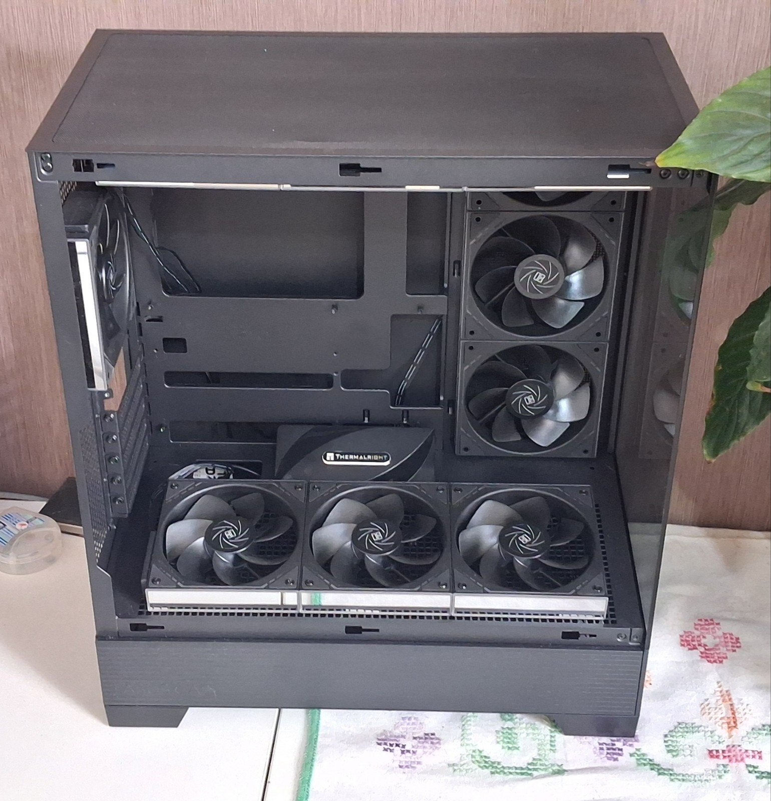 Boitier Asus A31+, 10 ventilateurs ARGB, HUB., Informatique & Logiciels, Comme neuf