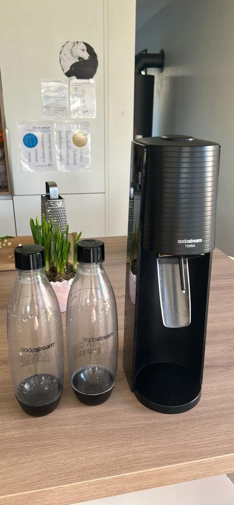 Sodastream terra + 2 bouteilles - excellent etat, Electroménager, Enlèvement, Comme neuf
