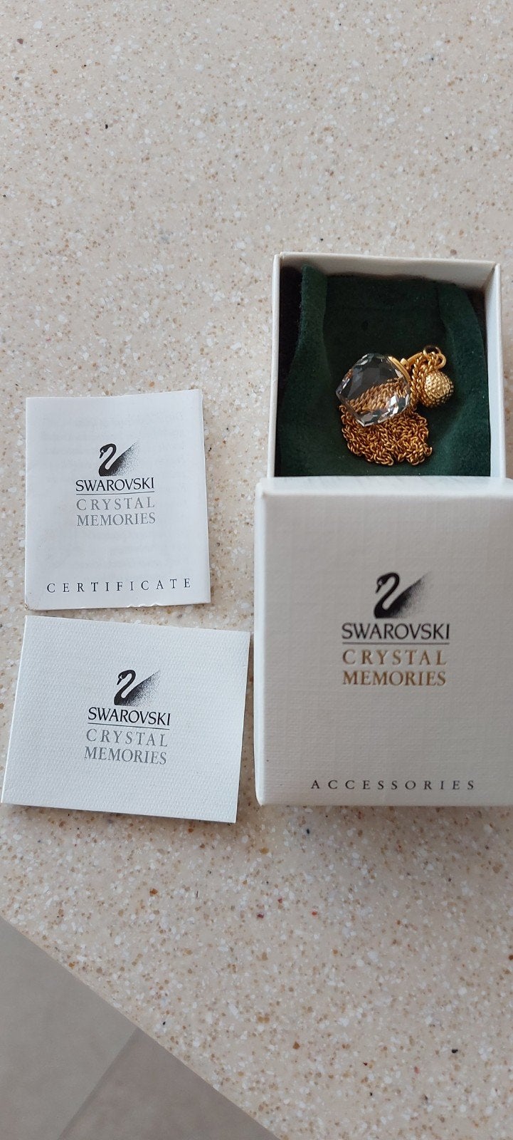 swarovski parfumflesje . met certificaat en origineel doosje, Ophalen, Nieuw, Sieraad of Horloge
