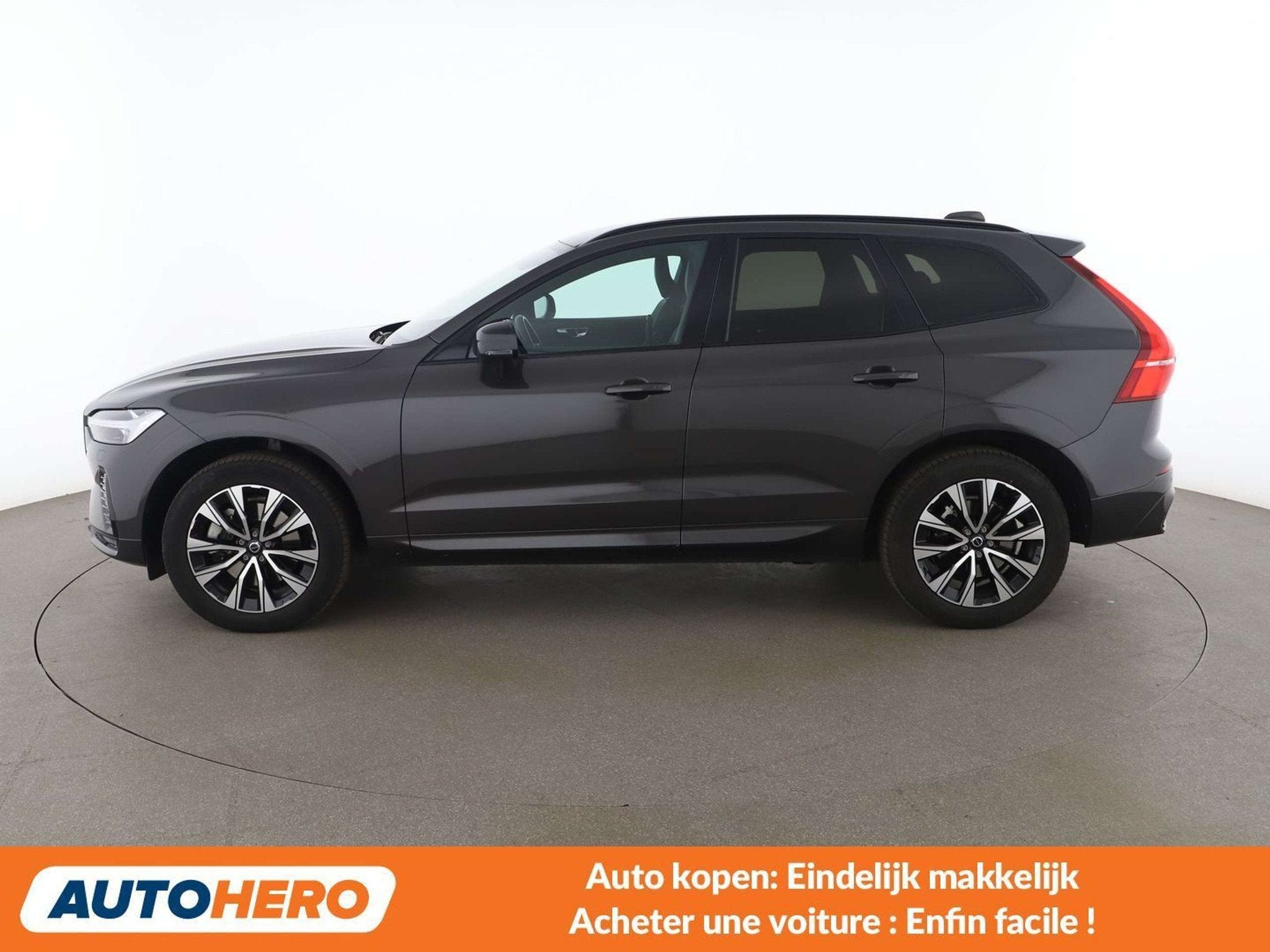 Volvo XC60 2.0 B4 Mild-Hybrid Plus Dark 2WD (automatique), Autos, Volvo, Argent ou Gris, Euro 6, Noir, 5 portes