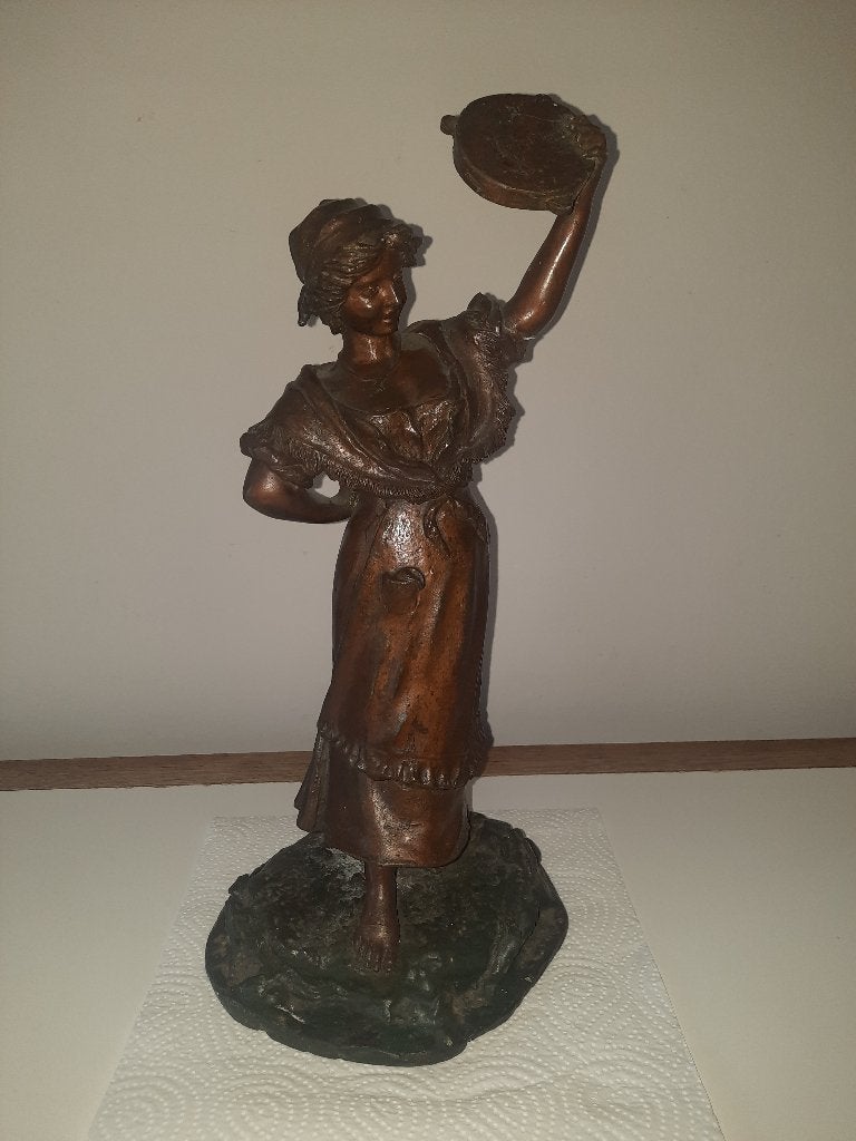 Bronzen beeld vrouw met tamboerijn - 36cm - 3,75 kg, Antiek en Kunst, Ophalen, Brons