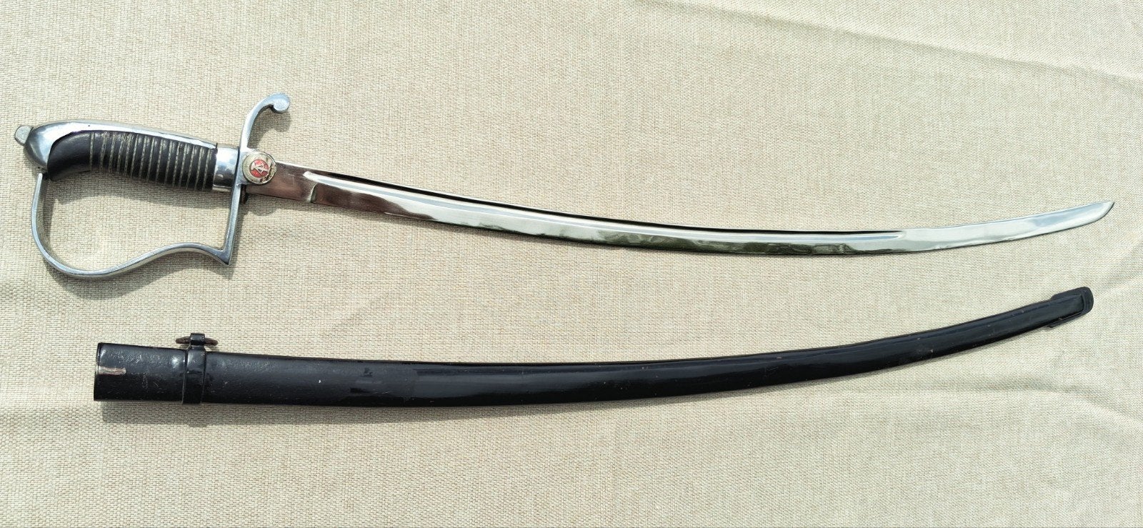 Réplique d'un sabre d'officier DDR, Enlèvement ou Envoi