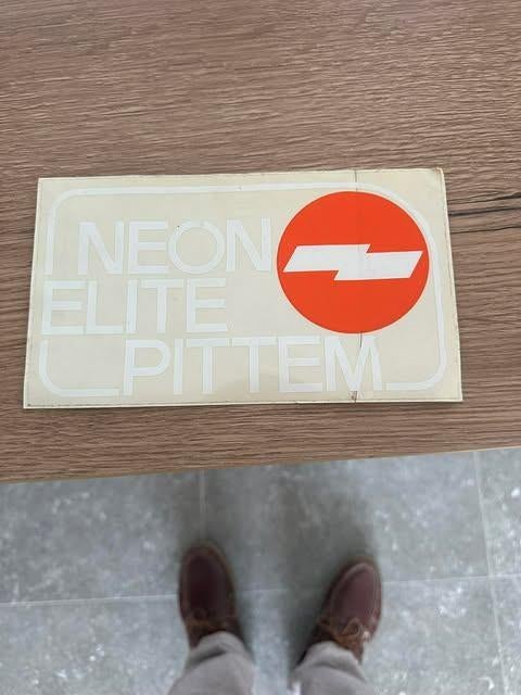 Autocollant Neon Elite Pittem, Collections, Enlèvement ou Envoi, Neon elite, Info@neoeeli.pe
