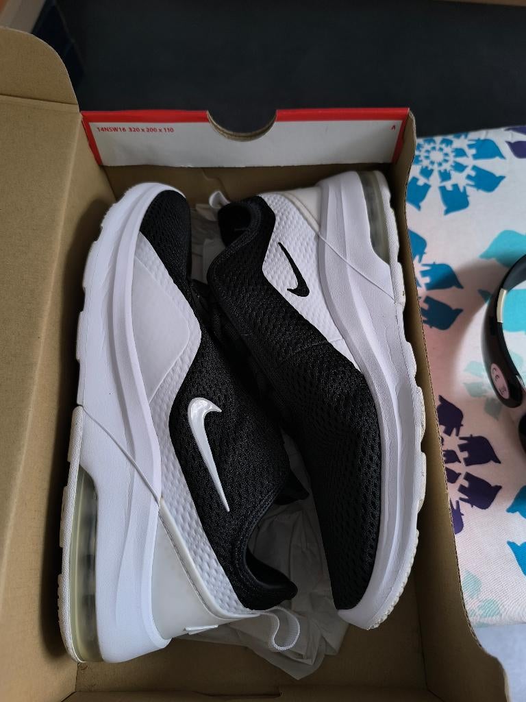 Nike air Max motion 2 taille 41 comme neuf, Enlèvement, Comme neuf, Baskets