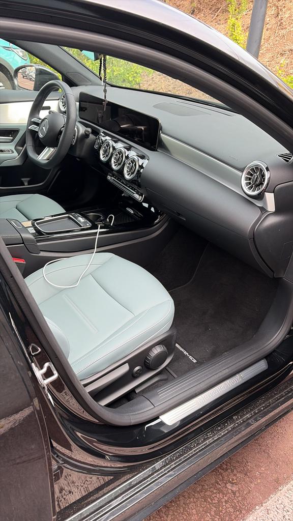 Mercedes A-klasse 200 Star auto in beperkte oplage, Auto's, Euro 6, Zwart, Leder, Berline