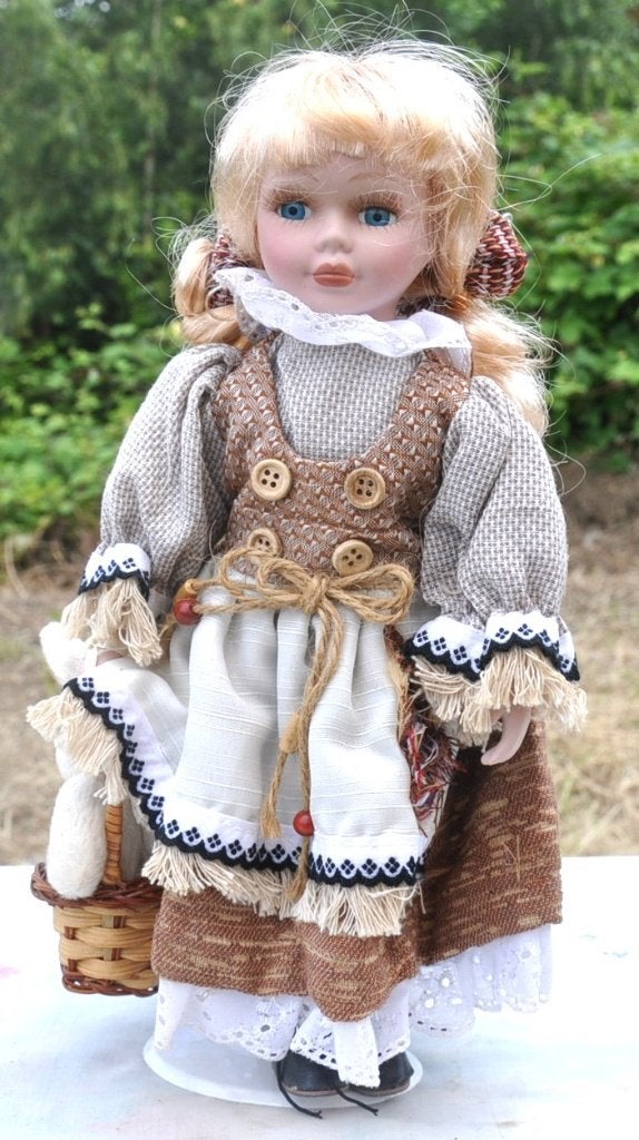 poupée de collection en porcelaine avec pied support, Collections, Poupées, Comme neuf, Poupée, Enlèvement ou Envoi