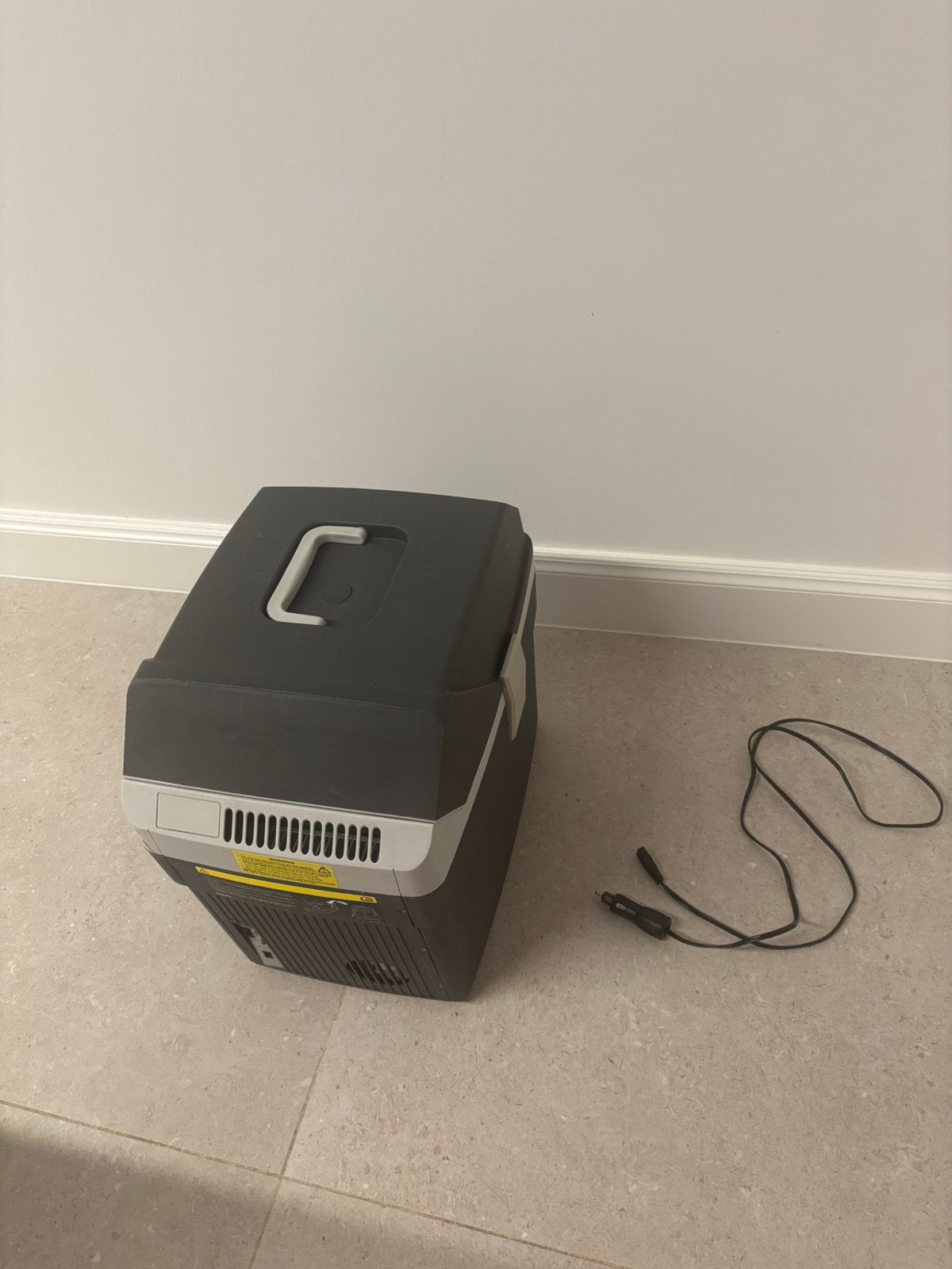 Koelbox voor auto via sigaerettenaanster, Hobby & Loisirs créatifs, Composants électroniques, Enlèvement, Comme neuf