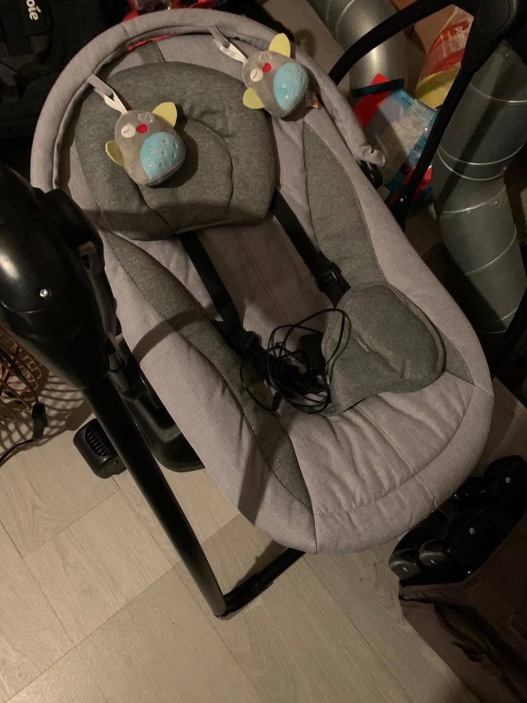 Elektrisch wippertje schommelstoel, Kinderen en Baby's, Wipstoeltjes, Ophalen, Zo goed als nieuw, Schommelstoel