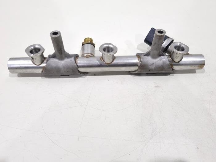 Distributeur de carburant d'un Audi A8, -, 3 mois de garantie, Audi, Utilisé