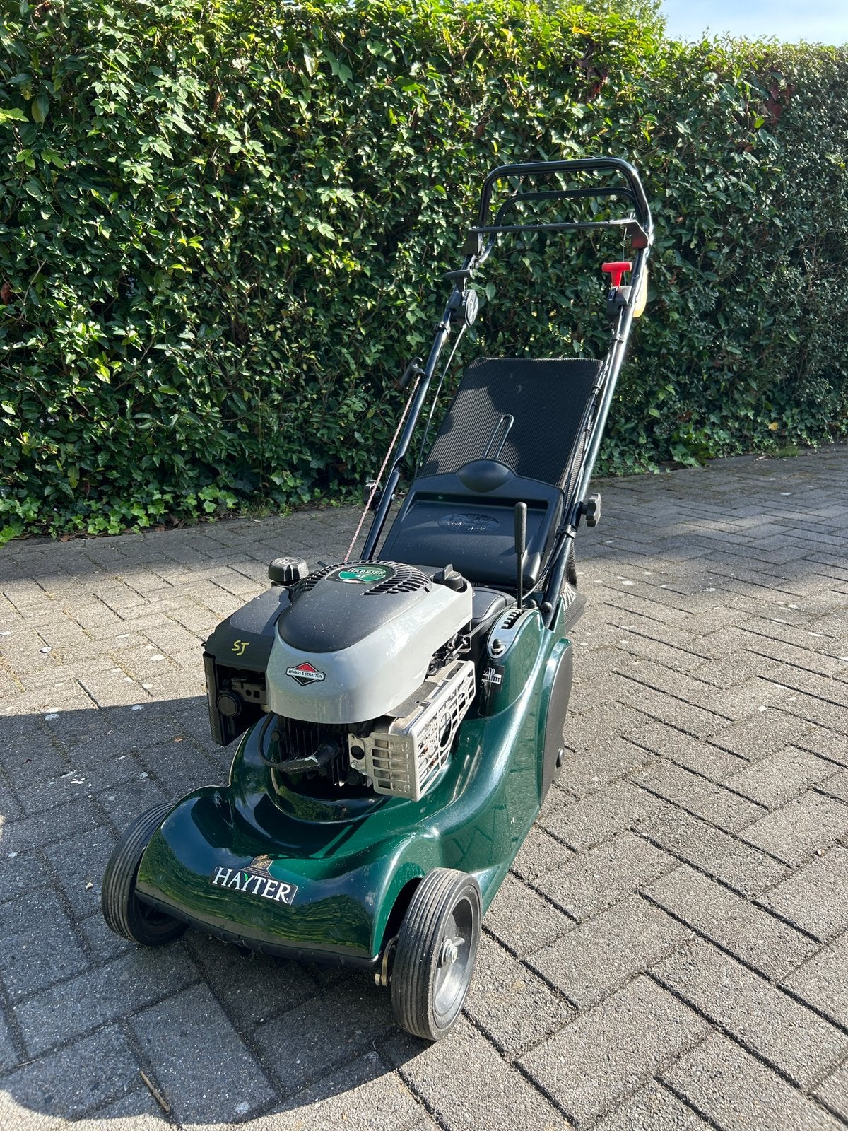 Grasmachine Hayter Harrier 41 met rol, Ophalen, Zo goed als nieuw