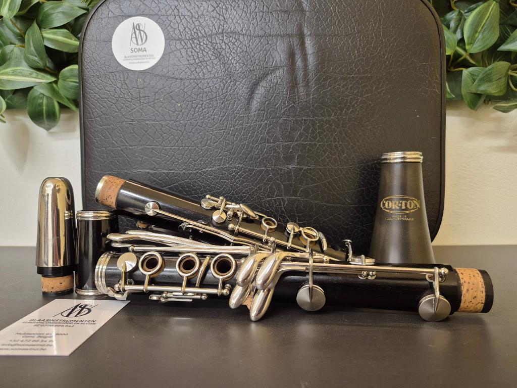 Corton Bb-Klarinet 17/6, Muziek en Instrumenten, Bes-klarinet, Ophalen of Verzenden, Zo goed als nieuw, Met koffer