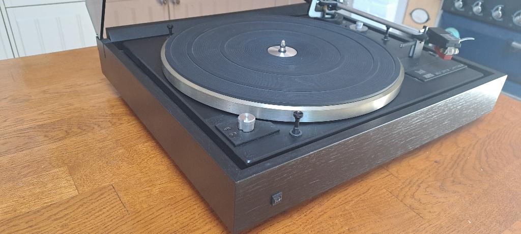Dual 502 snaar-aangedreven halfautomaat in topstaat, Audio, Tv en Foto, Platenspelers, Automatisch, Ophalen of Verzenden, Zo goed als nieuw