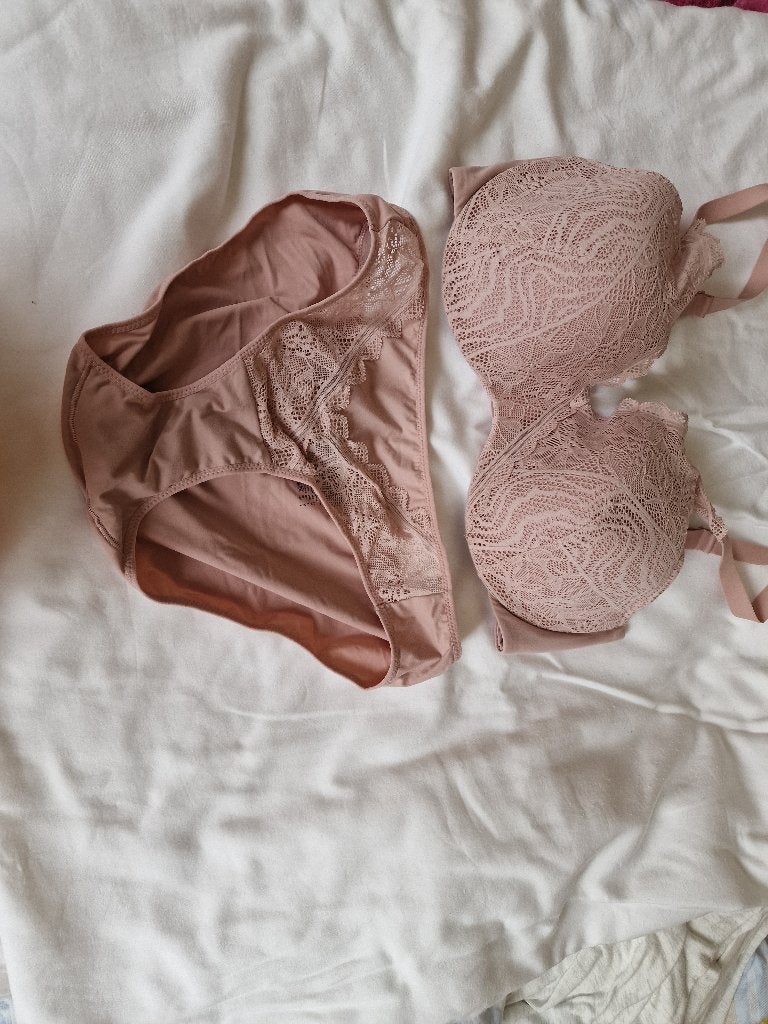 Chantelle 75F en 40 licht roze, Chantelle, Verzenden, Roze, Setje