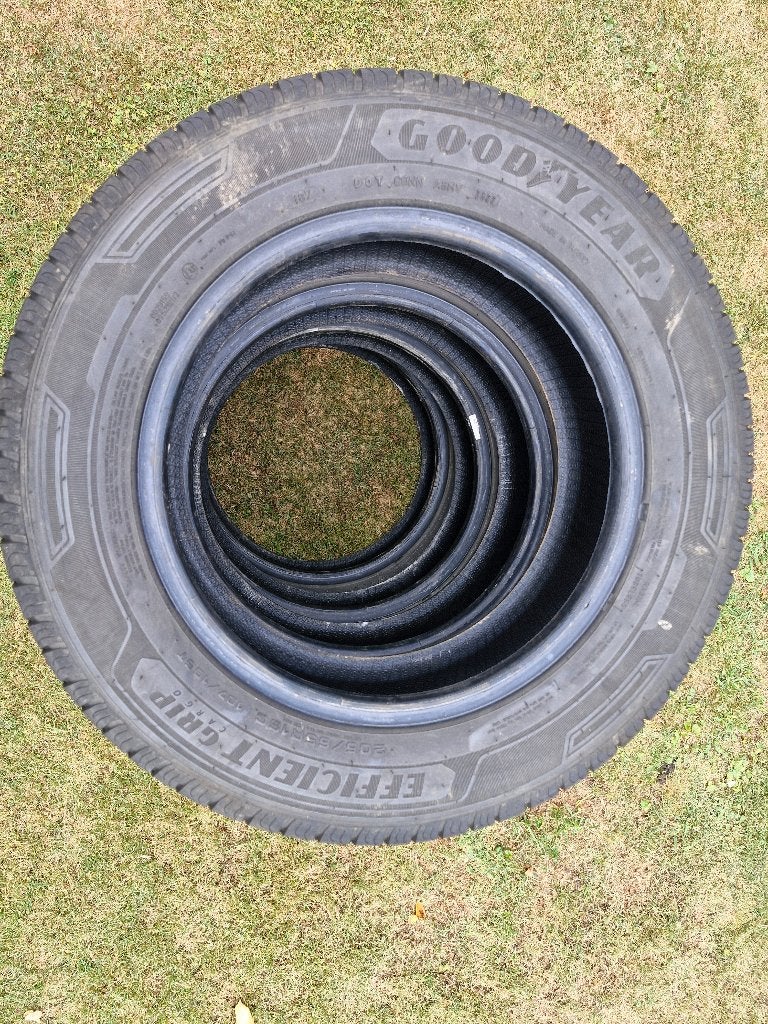4x Goodyear Cargo 205/65 R16C 107/105T - 5mm Profiel, Auto-onderdelen, Banden en Velgen, Ophalen, 16 inch, 205 mm, Band(en)