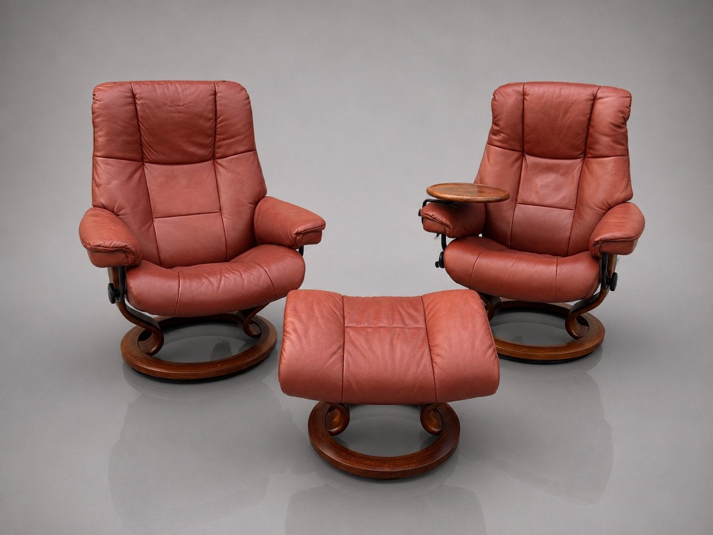Superbe ensemble de 2 fauteuils Stressless et 1 tabouret, Enlèvement ou Envoi, Comme neuf, Cuir