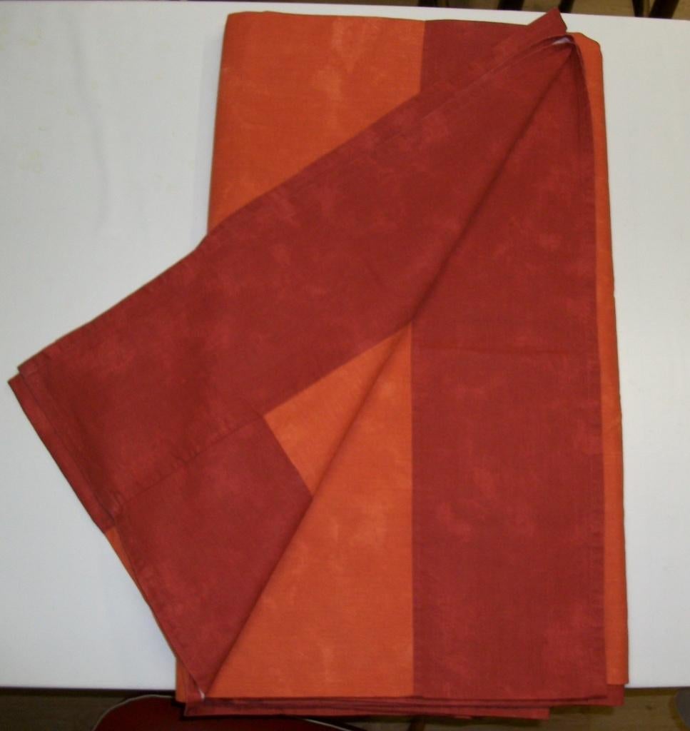 Te koop: Mooie rode stof met boord, Maison & Meubles, Ameublement | Rideaux & Stores à lamelles, 200 cm ou plus, Enlèvement, 200 cm ou plus