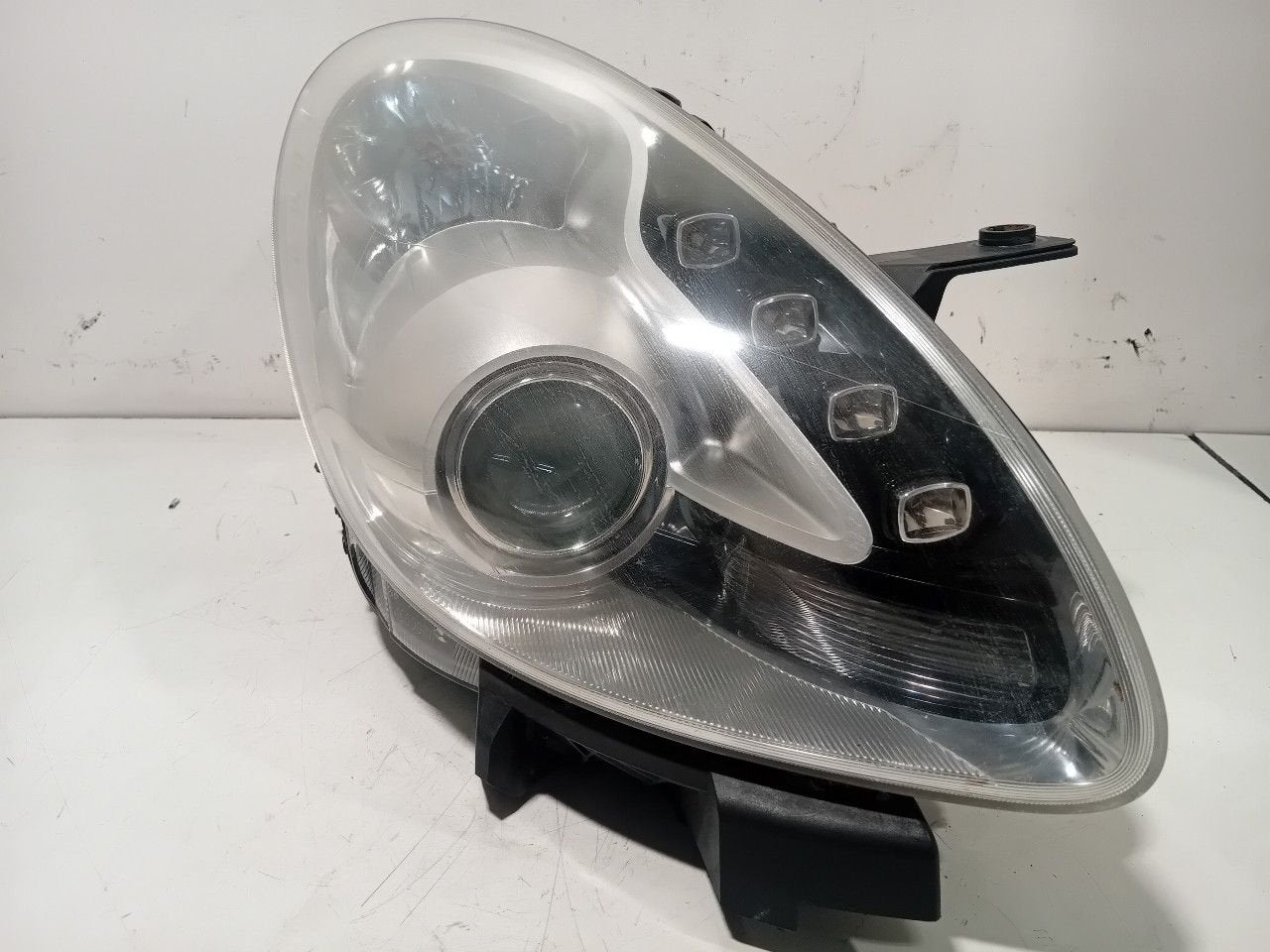 Koplamp rechts Alfa Romeo Giulietta, Onderdelen@venauto.nl, Van der Ven Autorecycling B.V., Ettenseweg 76, 4706 PB Roosendaal, The Netherlands