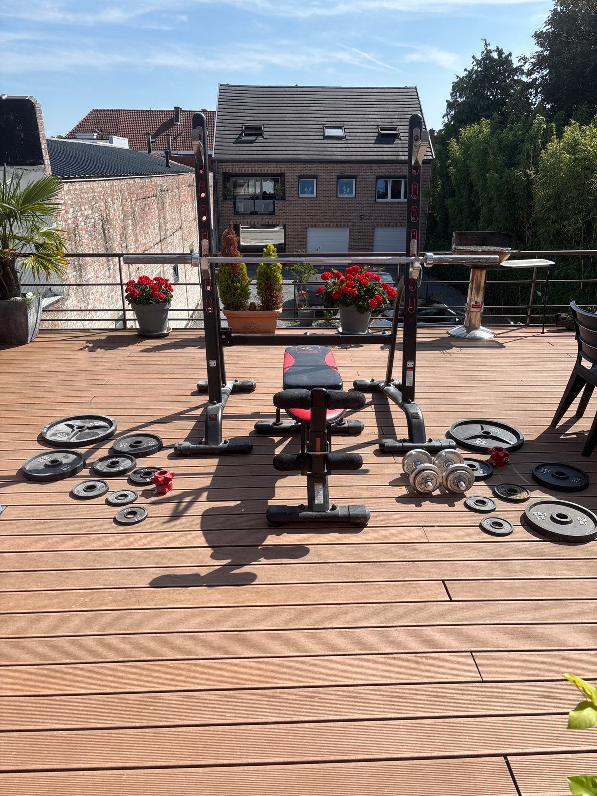 Ensemble musculation avec rack, banc, barre et 115 kg, Sports & Fitness, Équipement de fitness, Utilisé, Abdominaux, Enlèvement