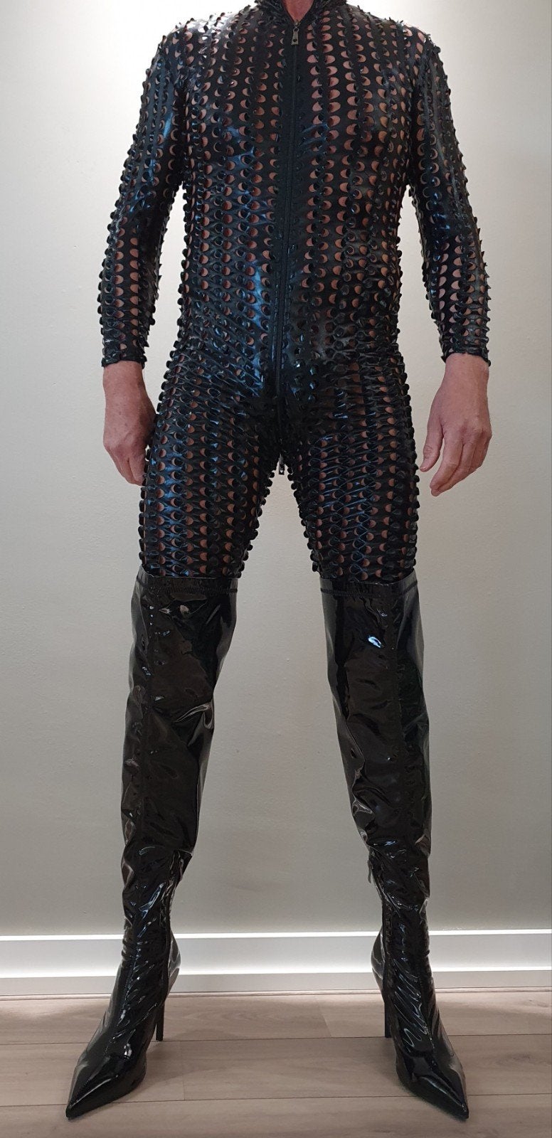 Combinaison métallique perforée, Vêtements | Femmes, Combinaisons, Envoi, Taille 42/44 (L)
