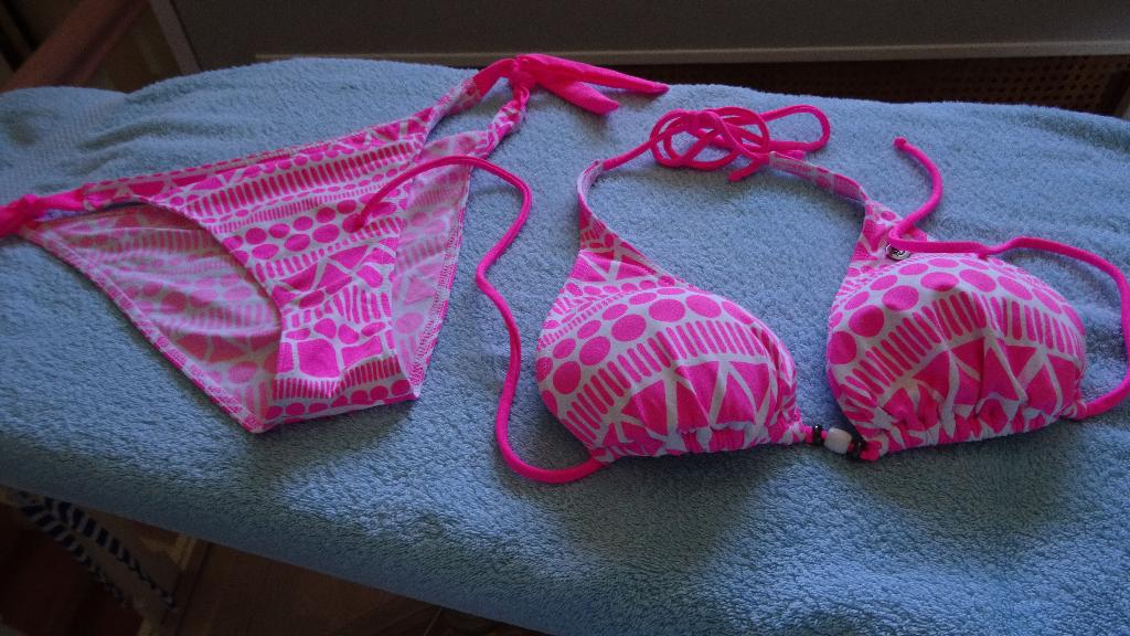 BIKINI BANANA MOON, Enlèvement ou Envoi, Rose, Banana moon, Comme neuf