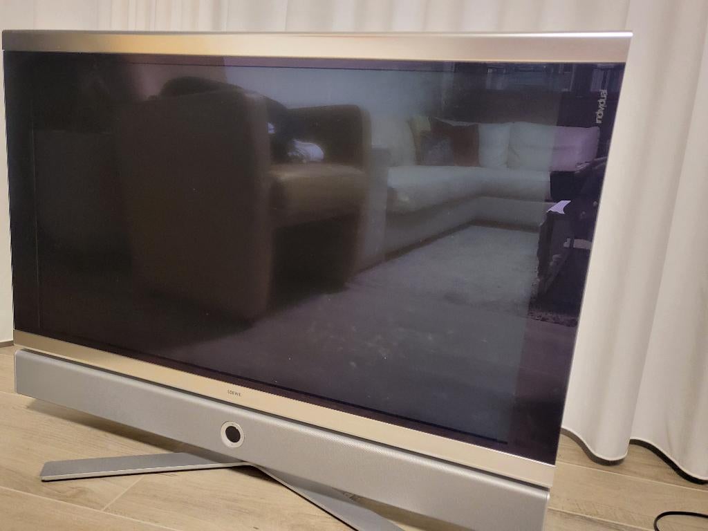 Loewe Individual 40, Audio, Tv en Foto, Ophalen, Zo goed als nieuw, 40 tot 60 cm
