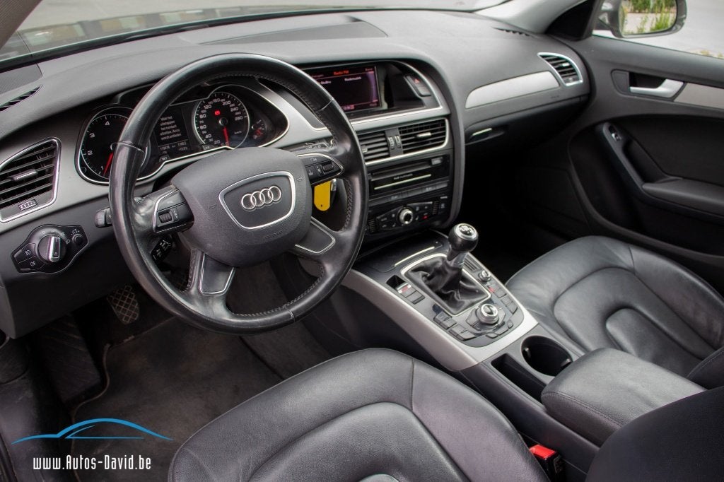Audi A4 Avant 2.0 TDI/Cuir/SIÈGES CHAUFFANTS/XÉNON, Autos, Achat, Entreprise, A4, Noir