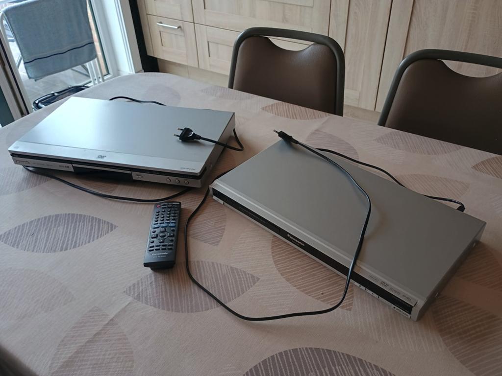 2 cd - dvd spelers Panasonic met 1 afstandsbediening, Audio, Tv en Foto, DVD spelers, Ophalen of Verzenden, Panasonic